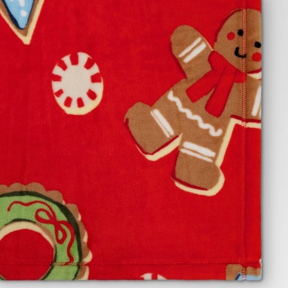 Wondershop Christmas Cookie Printed Plush Throw Blanket - Picture 3 of 9